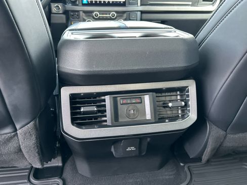 Certified 2025 Ford F350 Platinum image 28