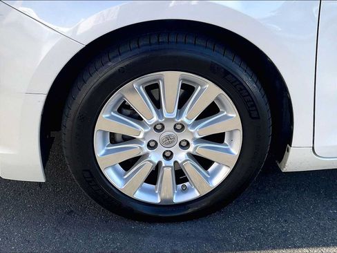 Used 2016 Toyota Sienna Limited FWD image 11