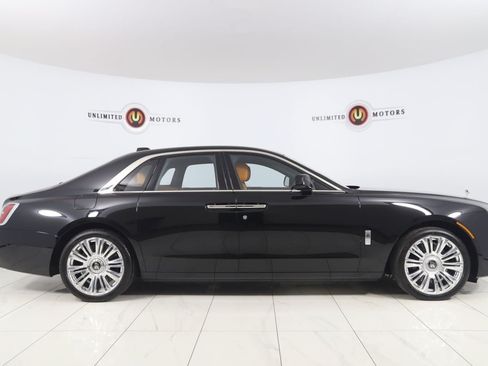 Used 2023 Rolls-Royce Ghost AWD/4WD image 2
