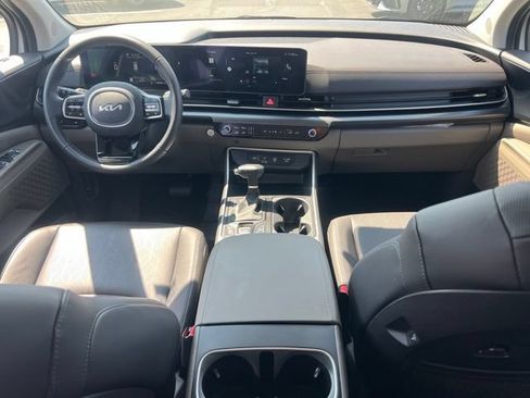 Certified 2026 Kia Carnival FWD image 10