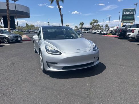 Used 2018 Tesla Model 3 Long Range AWD/4WD image 3