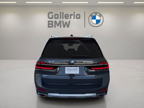 Used 2024 BMW X7 xDrive40i w/ Premium Package AWD/4WD image 8