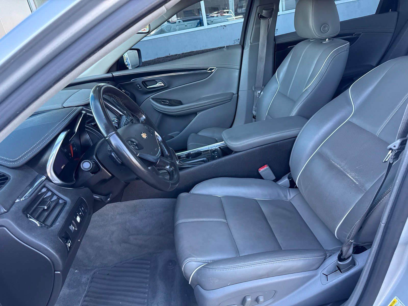 Used 2015 Chevrolet Impala LTZ FWD image 18