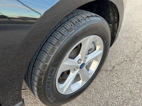 Used 2022 Ford Edge SE image 21