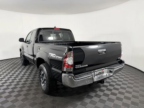 Used 2015 Toyota Tacoma w/ TRD Sport Package AWD/4WD image 14