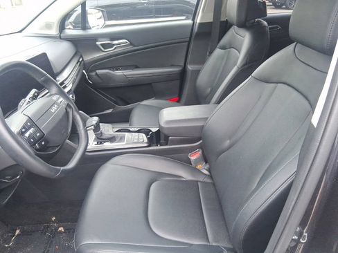 Certified 2026 Kia Sportage EX FWD image 12