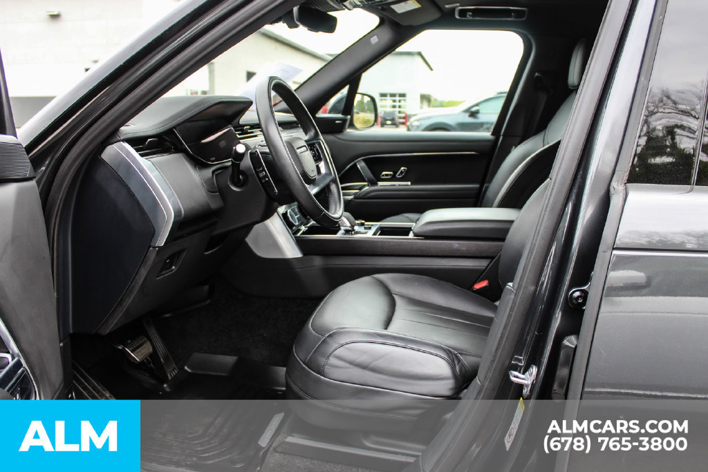 Used 2023 Land Rover Range Rover Long Wheelbase SE AWD/4WD image 16