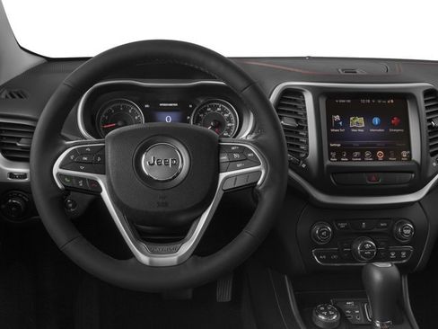 Used 2016 Jeep Cherokee Trailhawk w/ Cold Weather Group AWD/4WD image 9