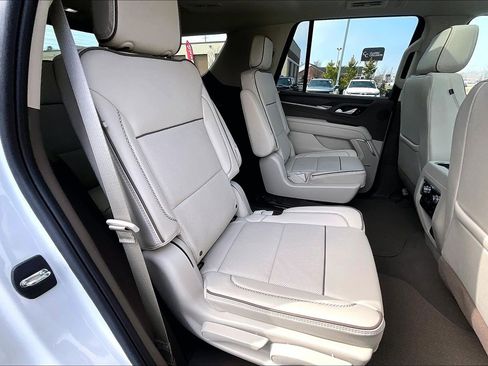 Used 2024 GMC Yukon Denali image 23