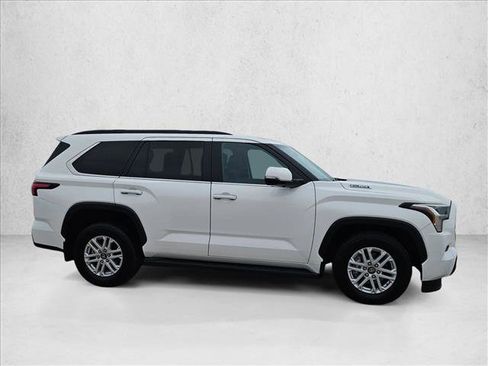 Used 2025 Toyota Sequoia SR5 AWD/4WD image 4