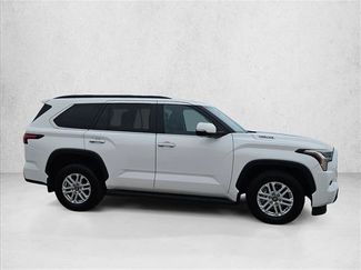 Used 2025 Toyota Sequoia SR5 AWD/4WD video 4