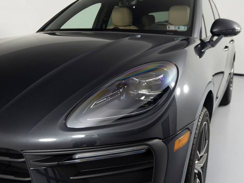 Certified 2026 Porsche Macan AWD/4WD image 37