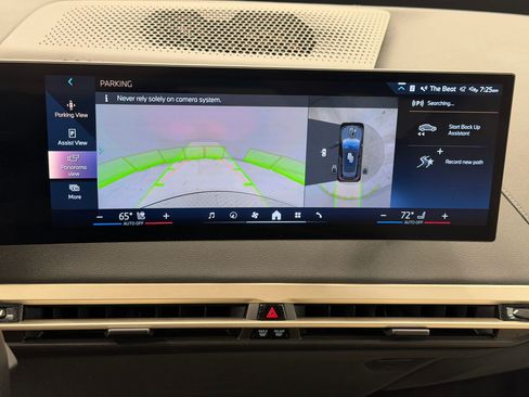 Certified 2024 BMW iX xDrive50 w/ Sport Package AWD/4WD image 18
