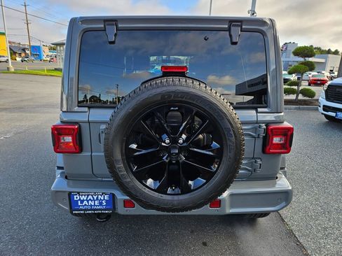 Used 2022 Jeep Wrangler Unlimited Sahara image 8