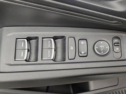 Certified 2025 Honda Accord LX image 19