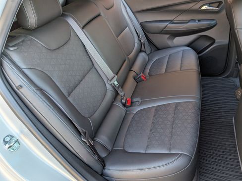 Used 2022 Chevrolet Bolt LT w/ Infotainment Package image 19