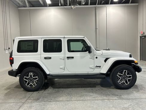 New 2026 Jeep Wrangler Sahara image 5