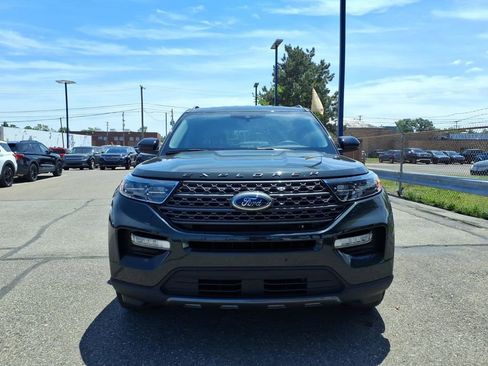 Certified 2024 Ford Explorer XLT w/ Equipment Group 202A AWD/4WD image 3