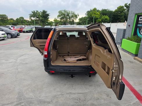 Used 2004 Honda CR-V LX image 25