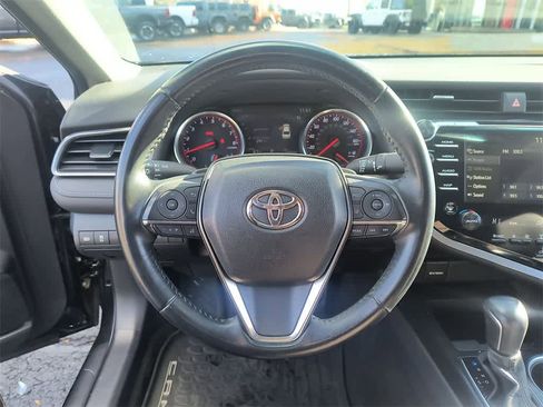 Used 2020 Toyota Camry XSE image 14