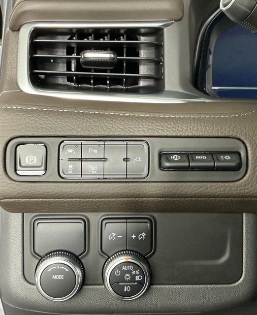 Used 2022 GMC Yukon Denali RWD image 9