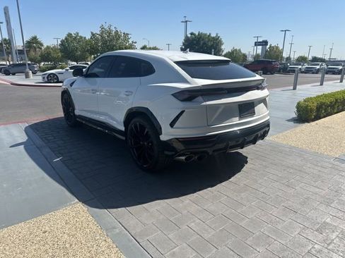 Used 2022 Lamborghini Urus AWD/4WD image 7