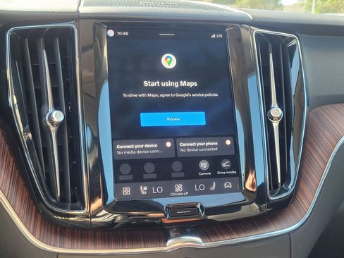 Used 2024 Volvo XC60 B5 Plus image 23