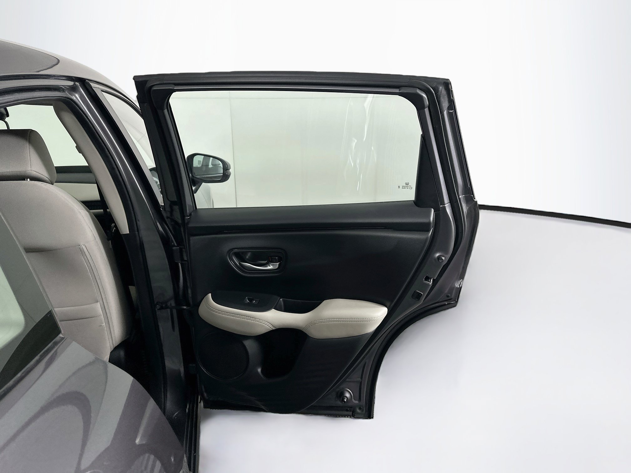 Used 2025 Honda HR-V LX image 28