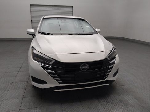 Used 2025 Nissan Versa SV FWD image 14