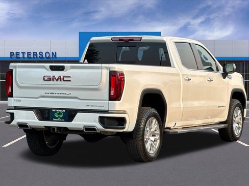 Used 2023 GMC Sierra 1500 Denali w/ Technology Package AWD/4WD image 4