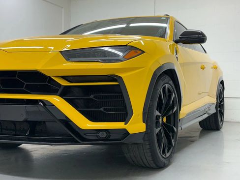 Used 2020 Lamborghini Urus image 44