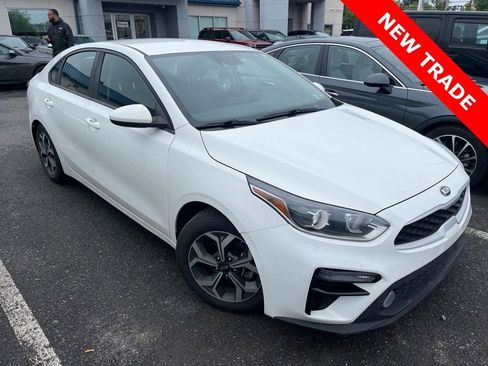 Used 2019 Kia Forte LXS FWD image 1