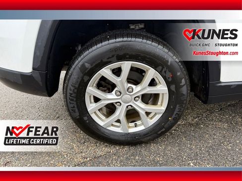 Used 2023 Jeep Grand Cherokee Limited AWD/4WD image 14