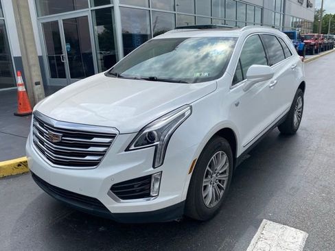 Used 2017 Cadillac XT5 Luxury w/ Driver Awareness Package image 4