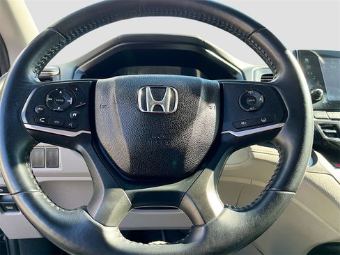 Used 2022 Honda Odyssey EX-L image 11