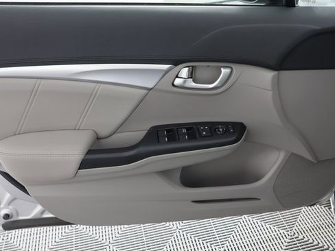 Used 2014 Honda Civic Hybrid Sedan image 24