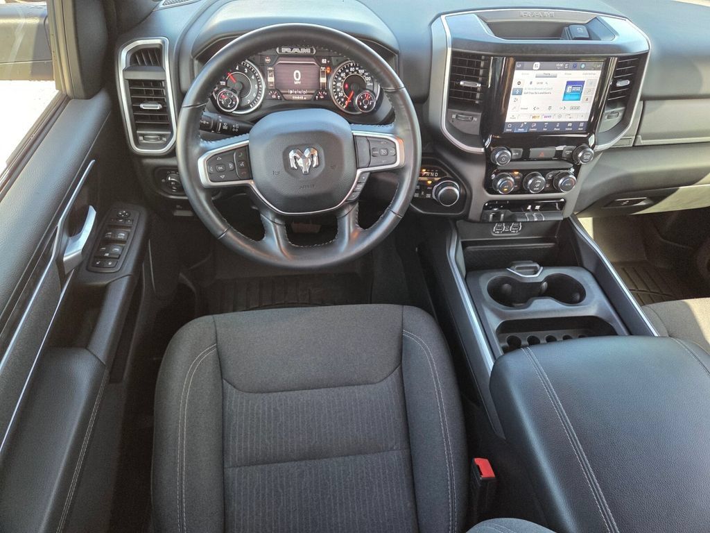 Used 2022 RAM 1500 Big Horn AWD/4WD image 9