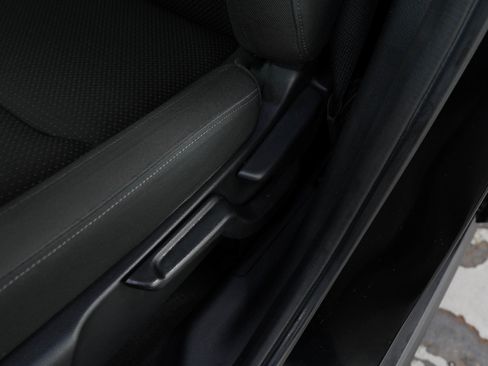Used 2019 Honda HR-V EX image 40