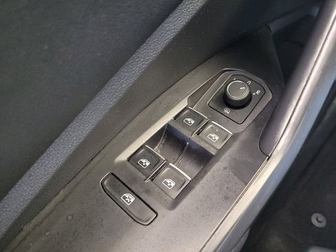 Used 2025 Volkswagen Jetta Sport FWD image 27