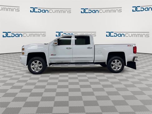Used 2018 Chevrolet Silverado 2500 LTZ image 5