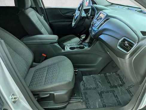 Used 2022 Chevrolet Equinox LT FWD image 28