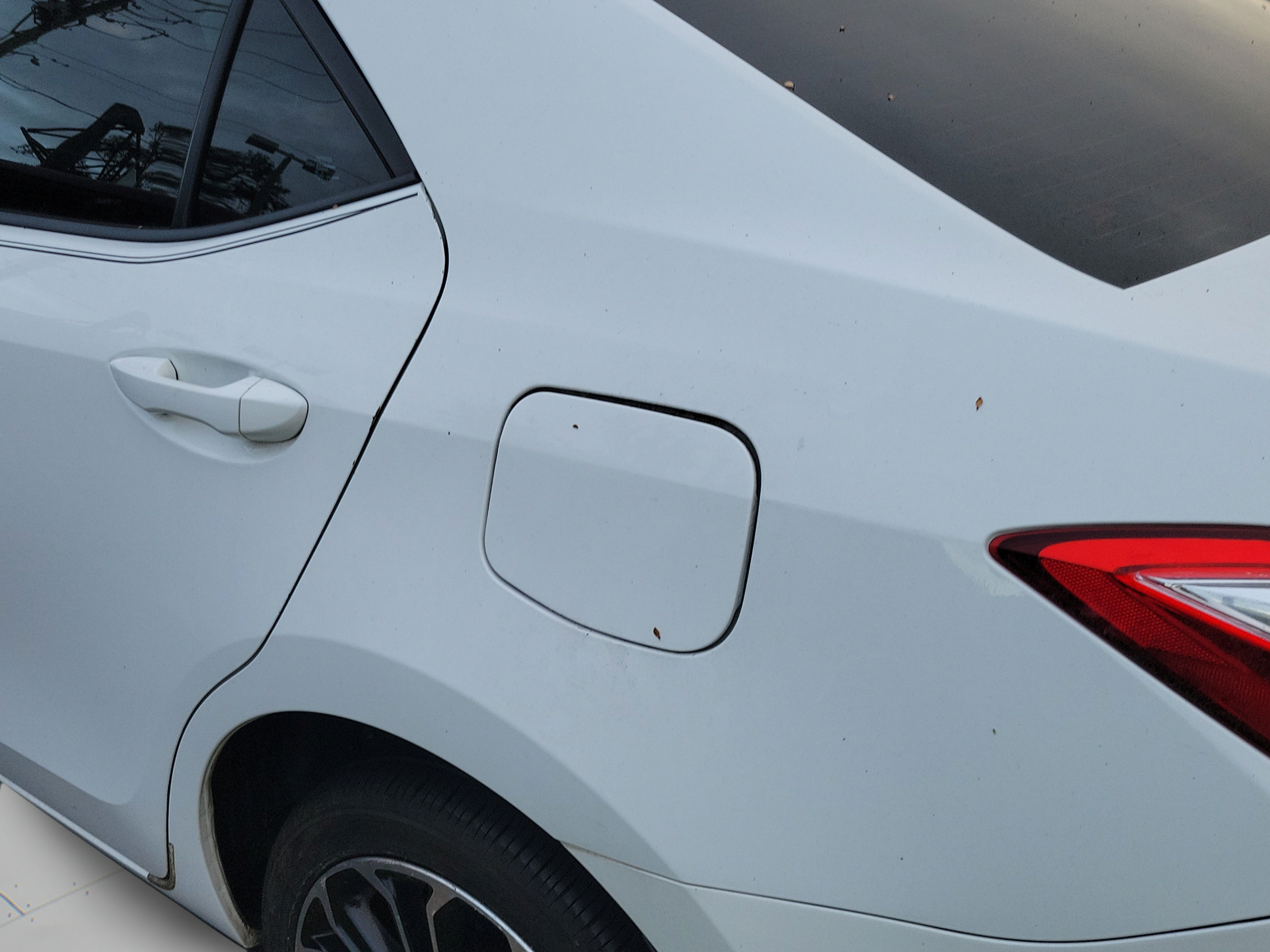 Used 2014 Toyota Corolla S FWD image 25