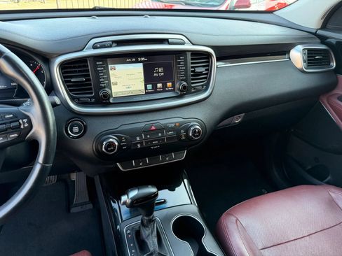 Used 2017 Kia Sorento SX FWD image 43