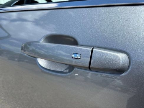 Used 2023 Chevrolet Equinox LT image 12