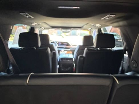 Used 2023 Cadillac Escalade ESV Premium Luxury AWD/4WD image 26