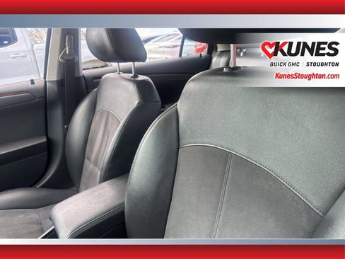 Used 2011 Chevrolet Malibu LT w/ Interface Package FWD image 21