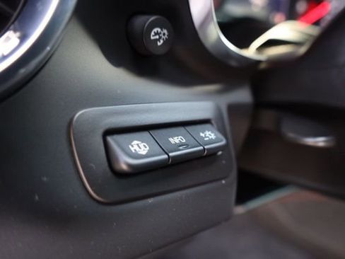 Used 2019 Chevrolet Camaro ZL1 image 18