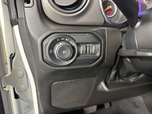 Used 2022 Jeep Wrangler Unlimited Sport AWD/4WD image 18