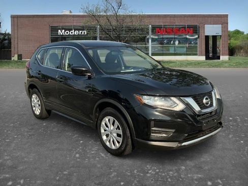 Used 2017 Nissan Rogue S AWD/4WD image 5