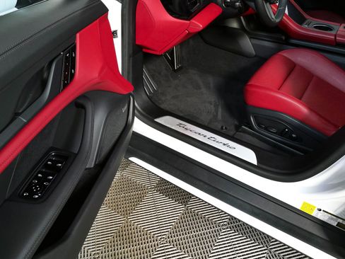 Certified 2021 Porsche Taycan Turbo w/ Premium Package AWD/4WD image 8